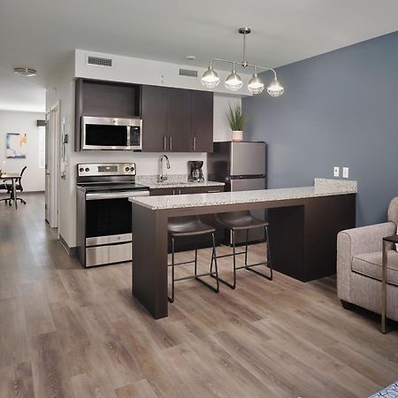 Stayapt Suites Atlanta-Newnan Eksteriør bilde